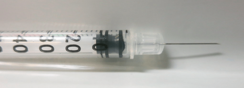 Trois Seringue À Insuline Et Le Flacon Pour Injection, Avec Un